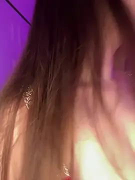 MaggyMayI online show from April 2026 04:19:02 PM