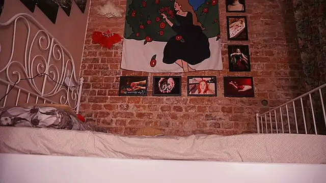 Evelively online show from December 2025 02:18:01 AM