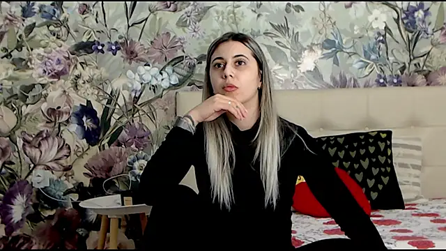 RoseDiamond06 online show from February 2025 07:16:02 PM