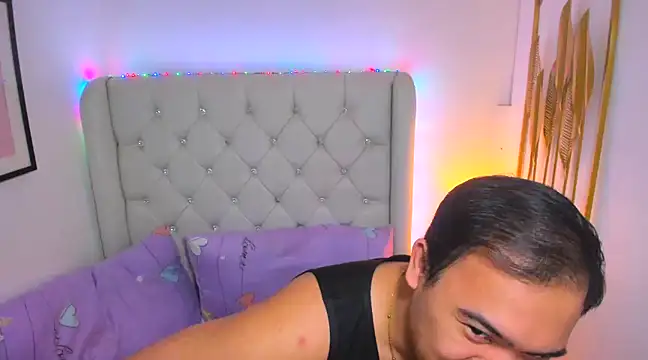 AsianZero online show from February 2025 05:18:02 PM