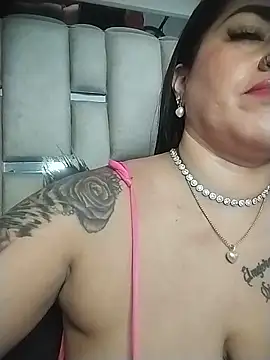 chelaqueen  online show from June 2026 09:06:02 PM