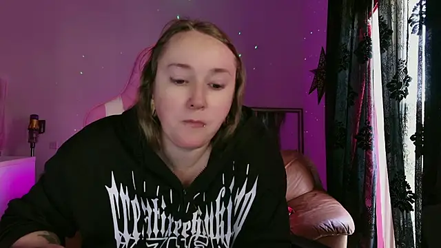 kisicaxx online show from February 2025 03:26:01 PM