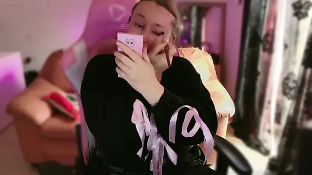 kisicaxx online show from February 2025 10:02:01 AM