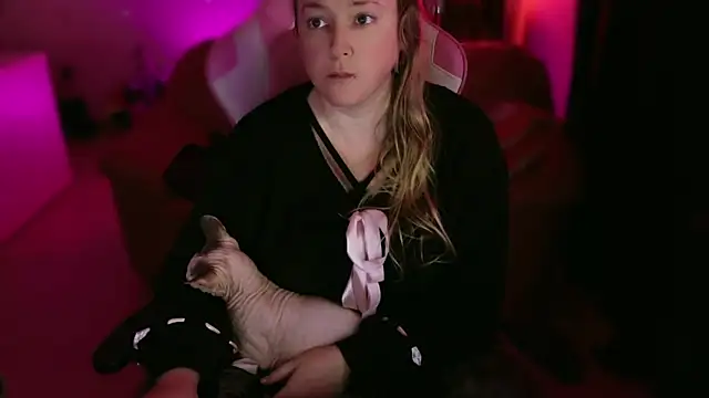 kisicaxx online show from March 2025 05:39:02 PM