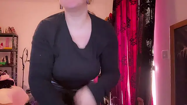 kisicaxx online show from January 2026 09:56:01 AM