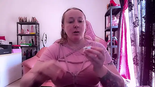 Snapshot of kisicaxx chatting on May 2026 09:05:01 AM kisicaxx online show from May 2026 09:05:01 AM