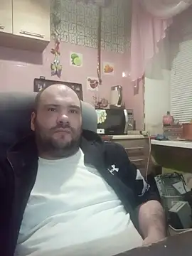 Snapshot of scuban87 chatting on March 2026 06:35:02 PM scuban87 online show from March 2026 06:35:02 PM