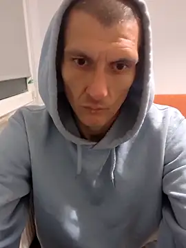 maciej online show from May 2026 01:44:01 AM