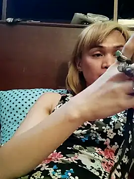 QueenSoreal online show from June 2026 03:42:01 AM