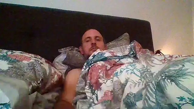 Snapshot of verylargecock chatting on September 2025 09:27:01 PM verylargecock online show from September 2025 09:27:01 PM