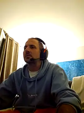 Snapshot of verylargecock chatting on September 2025 03:19:01 AM verylargecock online show from September 2025 03:19:01 AM