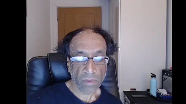 Snapshot of rauncher1 chatting on June 2026 08:17:02 AM rauncher1 online show from June 2026 08:17:02 AM