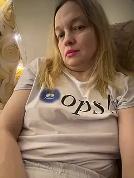 Susanel online show from January 2025 04:49:02 PM