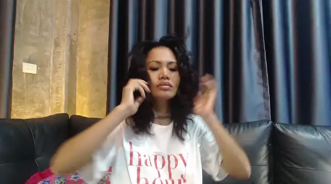 Snapshot of nareethai chatting on January 2025 06:23:02 AM nareethai online show from January 2025 06:23:02 AM