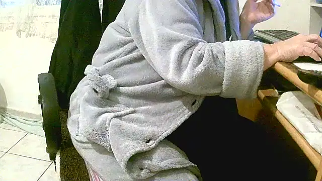 douceur63 online show from December 2024 11:33:01 AM