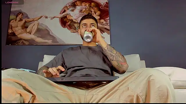 alessandro duty online show from February 2026 01:27:01 AM