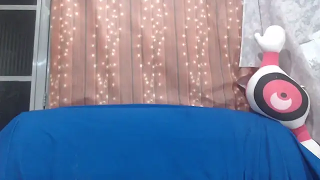 Snapshot of Venusluxodomme chatting on February 2026 02:30:01 AM Venusluxodomme online show from February 2026 02:30:01 AM