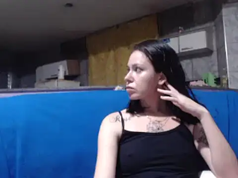 Snapshot of Venusluxodomme chatting on February 2026 01:15:02 AM Venusluxodomme online show from February 2026 01:15:02 AM