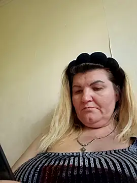 Snapshot of VeronikaBless chatting on September 2025 12:38:02 PM VeronikaBless online show from September 2025 12:38:02 PM