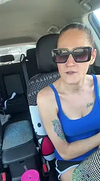 lolabunny9 online show from March 2025 05:13:01 PM