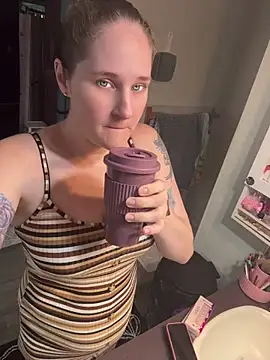 lolabunny9 online show from August 2026 03:25:01 PM