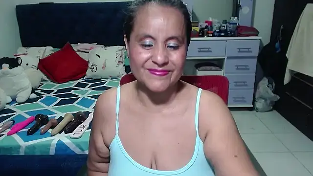 Snapshot of pervert_mommy_ chatting on October 2025 11:09:02 AM pervert mommy online show from October 2025 11:09:02 AM