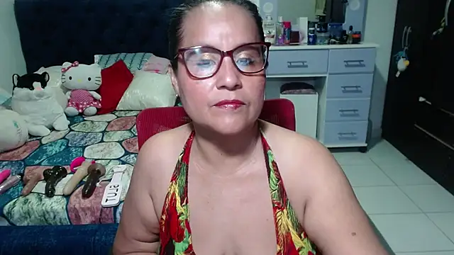 Snapshot of pervert_mommy_ chatting on October 2025 10:06:01 AM pervert mommy online show from October 2025 10:06:01 AM
