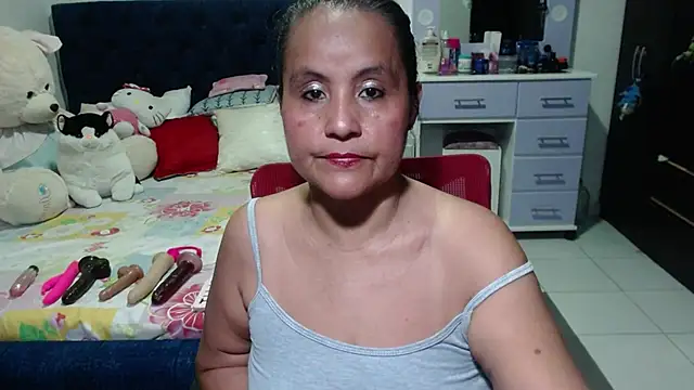 Snapshot of pervert_mommy_ chatting on November 2025 10:37:02 AM pervert mommy online show from November 2025 10:37:02 AM