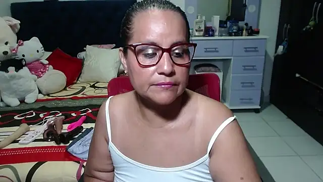 Snapshot of pervert_mommy_ chatting on November 2025 10:04:02 AM pervert mommy online show from November 2025 10:04:02 AM