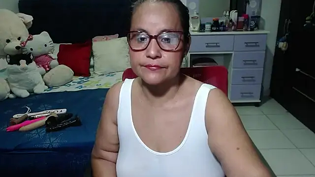 Snapshot of pervert_mommy_ chatting on November 2025 09:53:02 AM pervert mommy online show from November 2025 09:53:02 AM