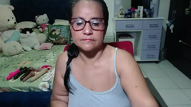 Snapshot of pervert_mommy_ chatting on December 2025 10:09:02 AM pervert mommy online show from December 2025 10:09:02 AM