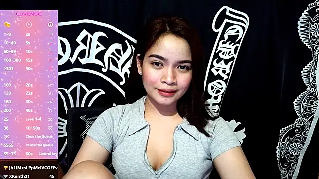 Snapshot of _preciousmoira_ chatting on May 2026 12:32:01 PM preciousmoira online show from May 2026 12:32:01 PM