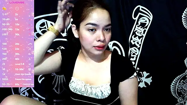 Snapshot of _preciousmoira_ chatting on May 2026 02:53:02 AM preciousmoira online show from May 2026 02:53:02 AM