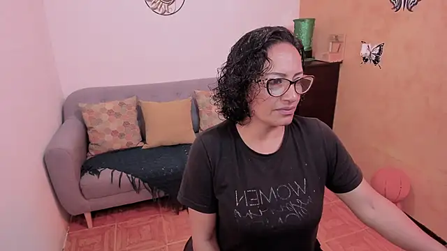 scarlet wet online show from December 2025 05:41:02 PM