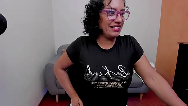 scarlet wet online show from July 2026 10:34:01 PM
