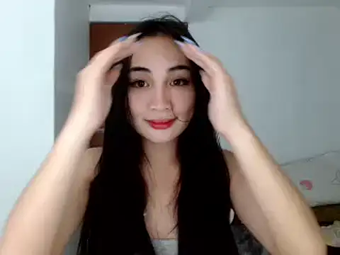 SweetLilly 18 online show from December 2024 03:44:01 PM