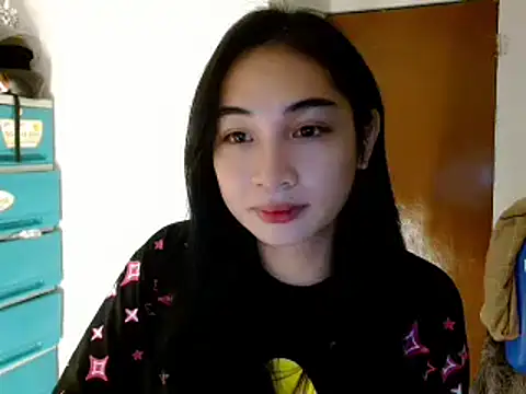 SweetLilly 18 online show from January 2025 05:48:01 PM