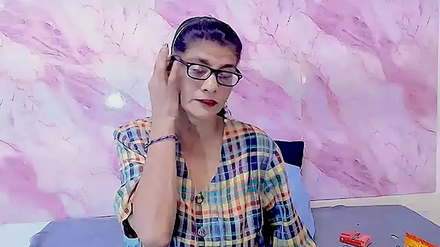 Snapshot of IndianAllure chatting on October 2025 05:39:02 AM IndianAllure online show from October 2025 05:39:02 AM