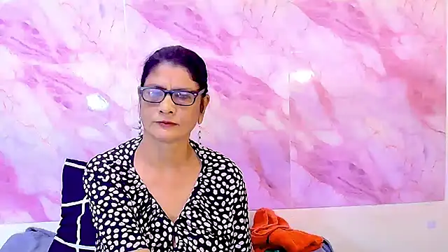 IndianAllure online show from October 2025 05:30:02 AM