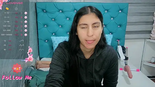 MAARYMOON online show from April 2026 10:38:02 AM