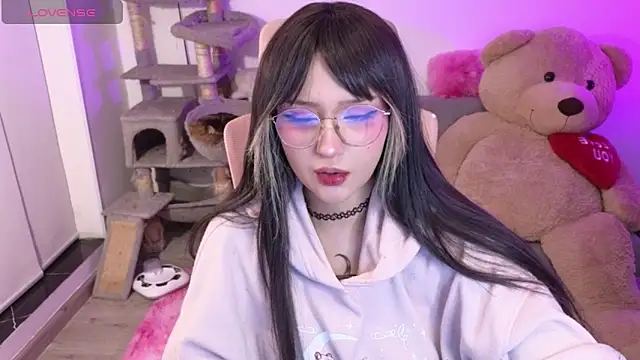 KuroChan420 online show from February 2026 03:25:02 AM