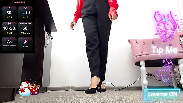 Abby Moore  online show from March 2025 01:37:02 PM