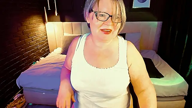 Shannonshine online show from February 2026 02:12:02 PM