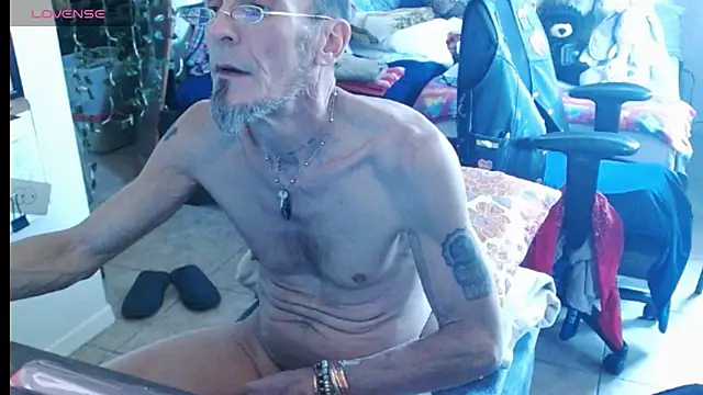 Snapshot of mycock2474u chatting on March 2025 02:52:02 PM mycock2474u online show from March 2025 02:52:02 PM