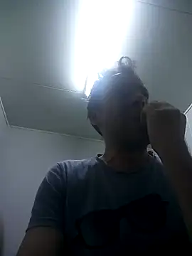 Snapshot of david_geam chatting on December 2024 01:46:01 AM david geam online show from December 2024 01:46:01 AM