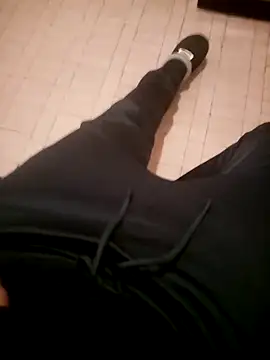 Snapshot of david_geam chatting on January 2025 05:44:01 PM david geam online show from January 2025 05:44:01 PM