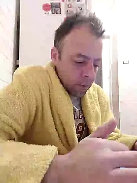 Snapshot of david_geam chatting on January 2025 08:44:01 PM david geam online show from January 2025 08:44:01 PM