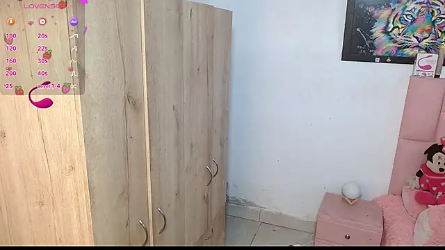 sofia gold  online show from January 2025 01:45:02 PM