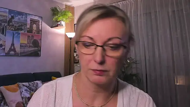 vanessa chat online show from February 2025 02:20:01 PM