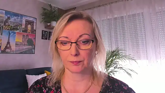 Snapshot of vanessa_chat chatting on April 2026 01:16:02 PM vanessa chat online show from April 2026 01:16:02 PM